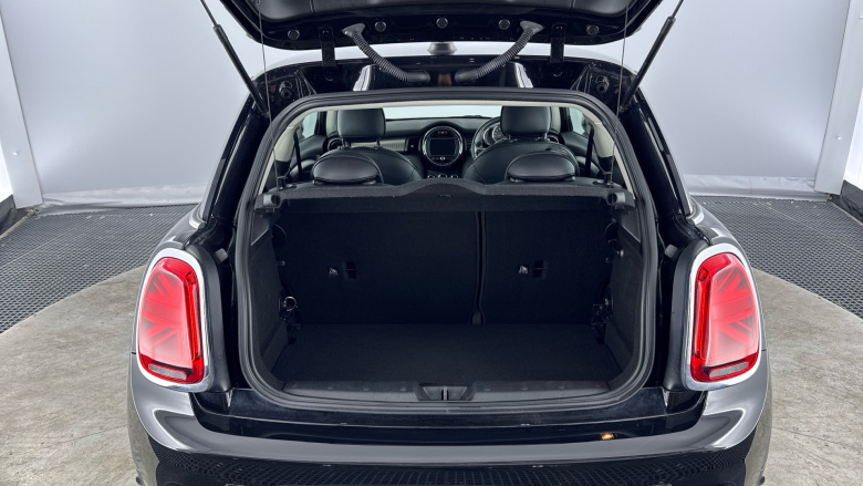 MINI Hatchback 2.0 Cooper S Exclusive II 3dr Auto Petrol Hatchback